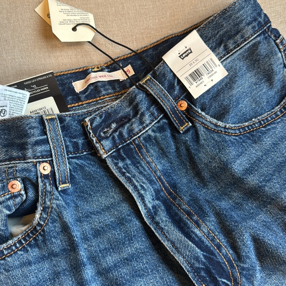 NWT Levi’s Ribcage Wide Leg jean